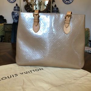 Louis Vuitton Brentwood Vernis patent leather tote